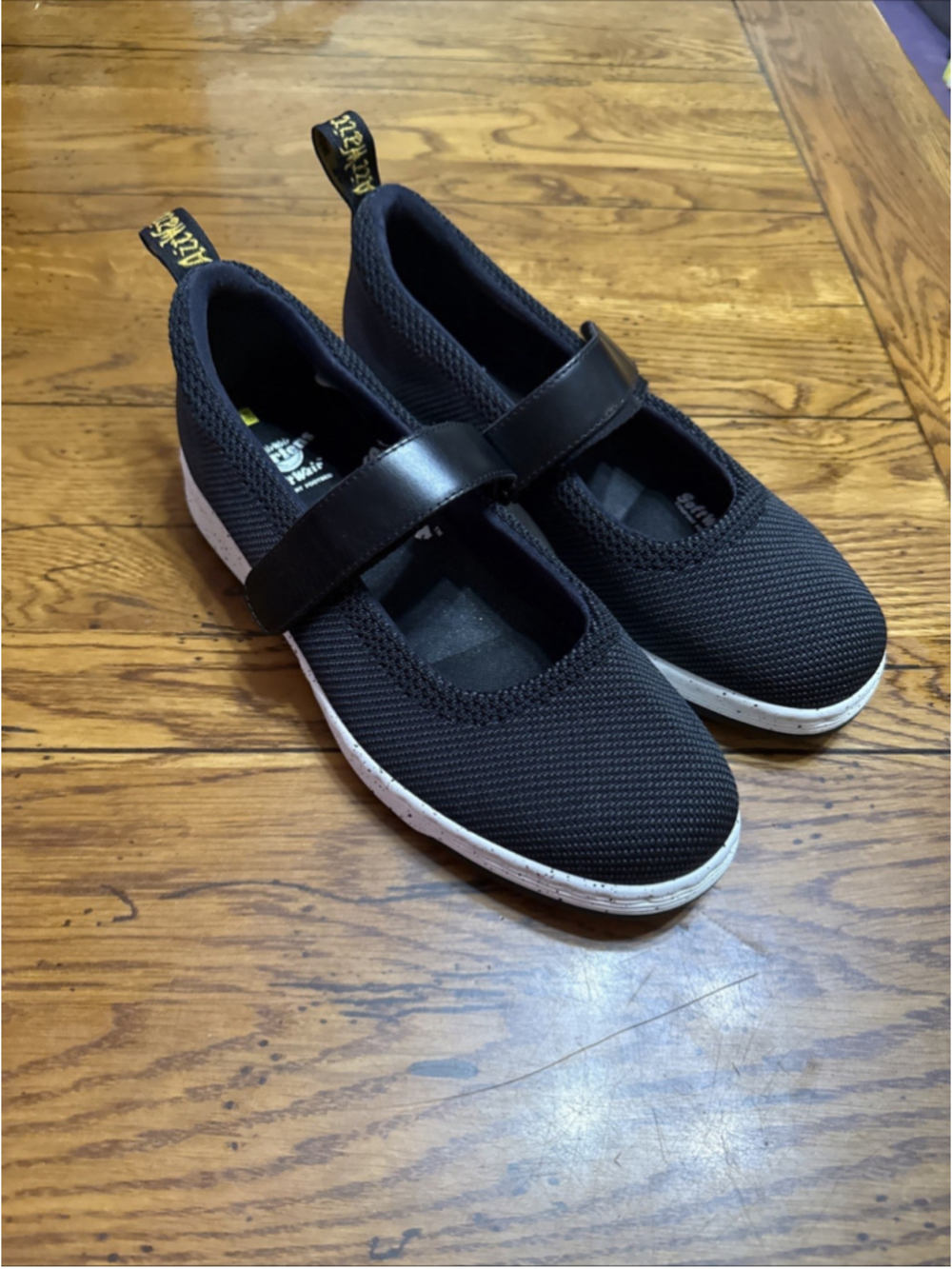 Dr. Doc Martens Sneakers Women's 9